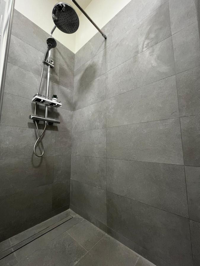 Apartamento A 2 Minutos De La Playa Malaga Bagian luar foto